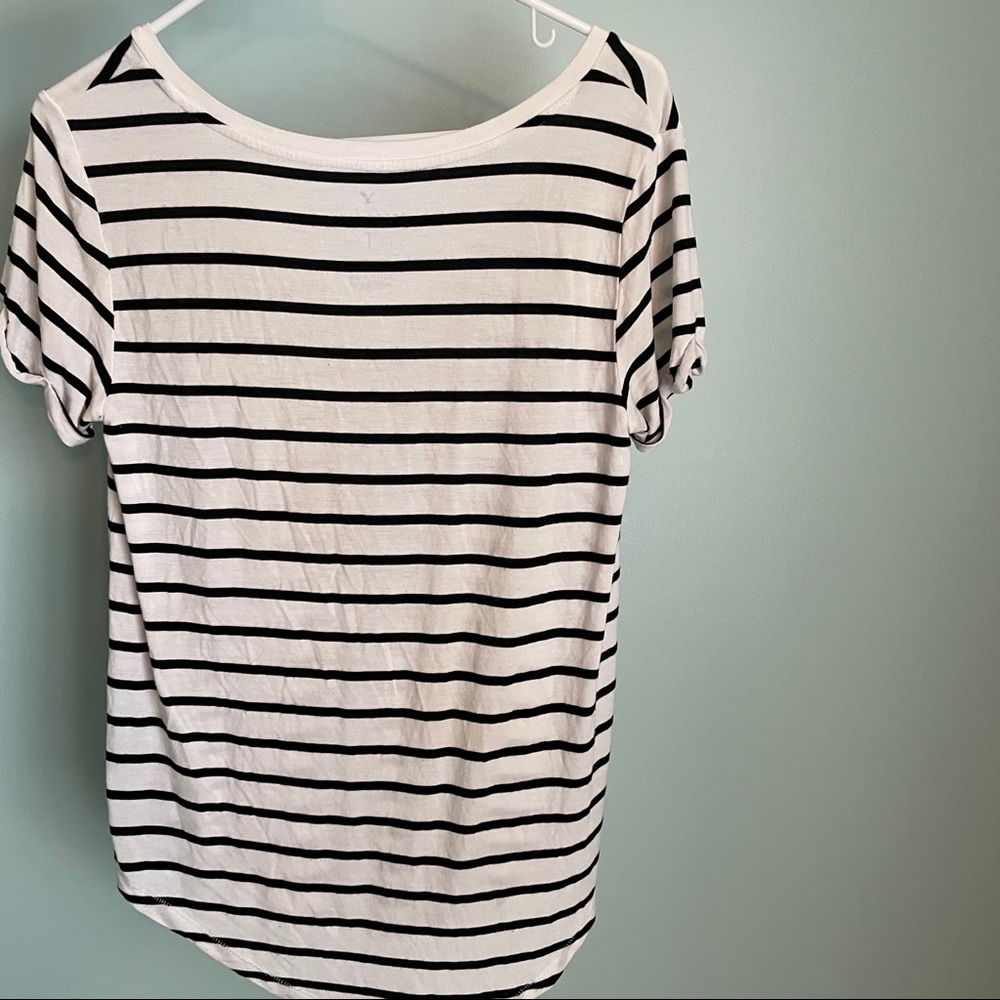 American Eagle Black&White Striped T-Shirt - Picture 2 of 3